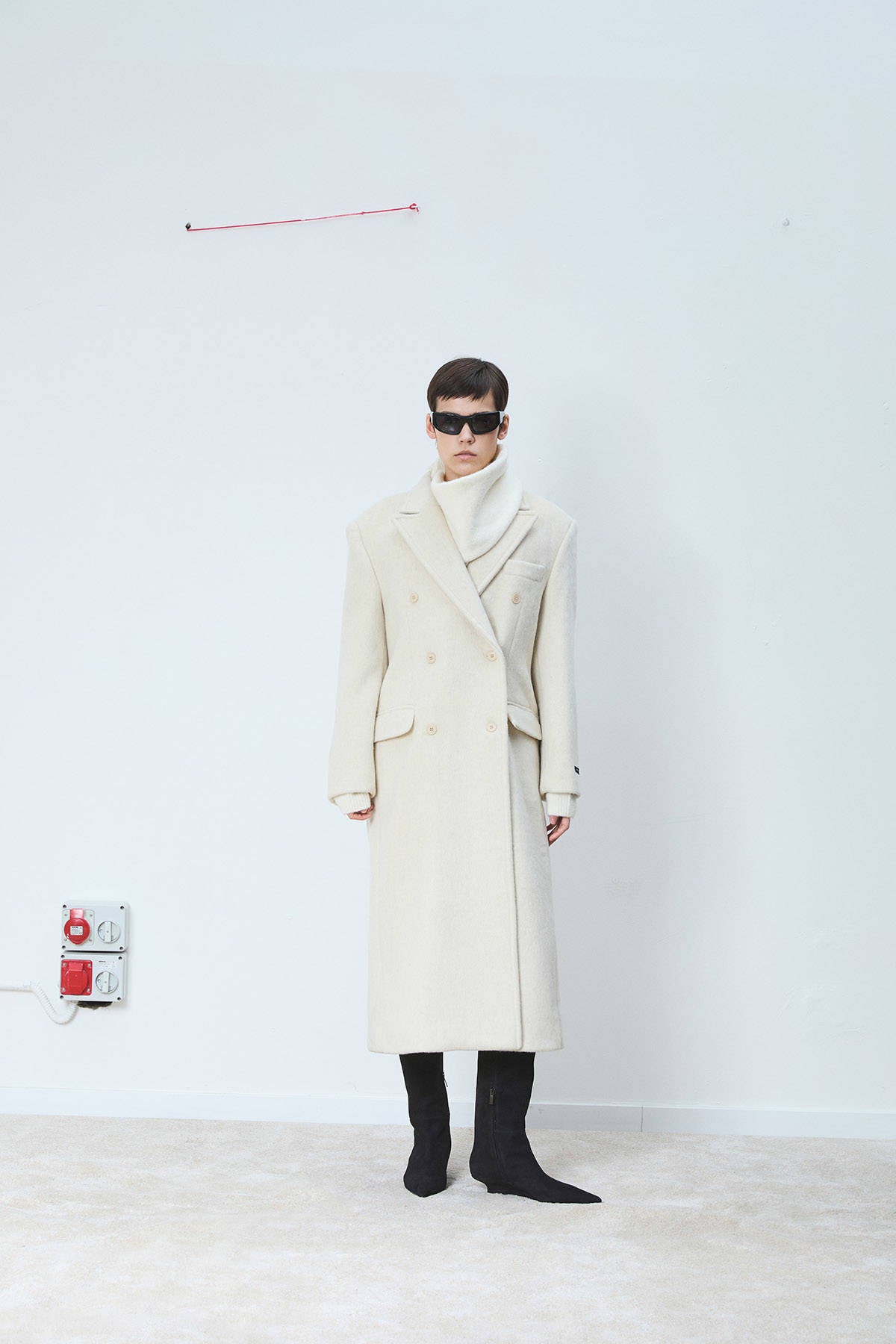 DOUBLE BREASTED COAT