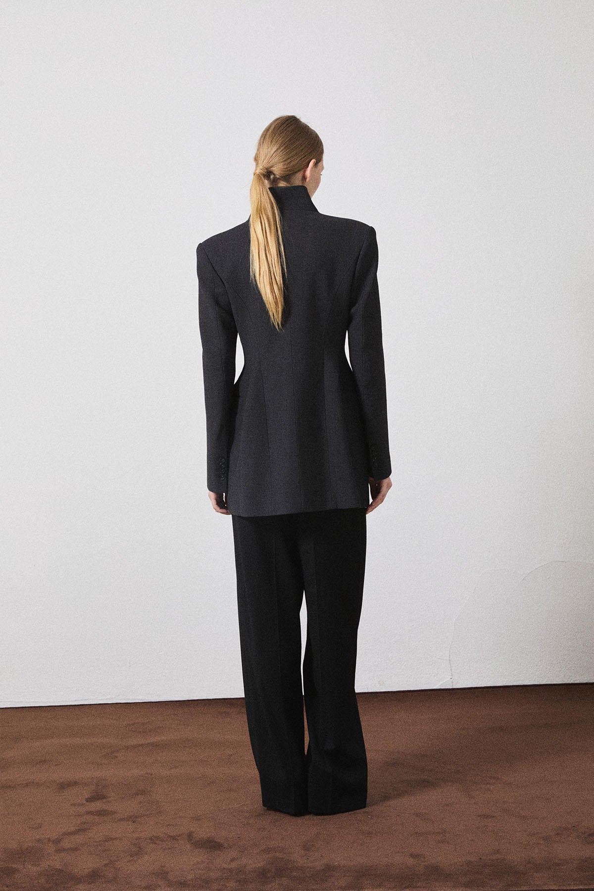 SCULPTED BLAZER