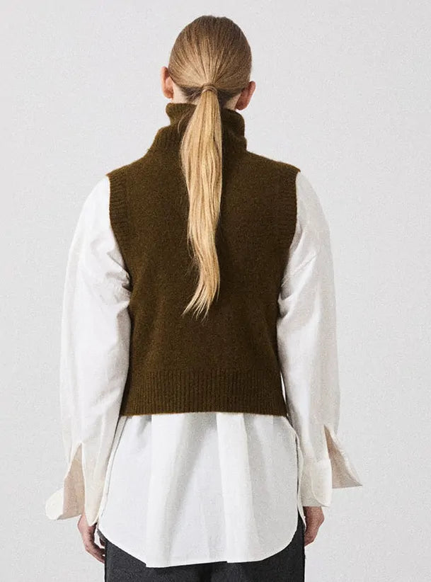 KNIT TURTLE VEST