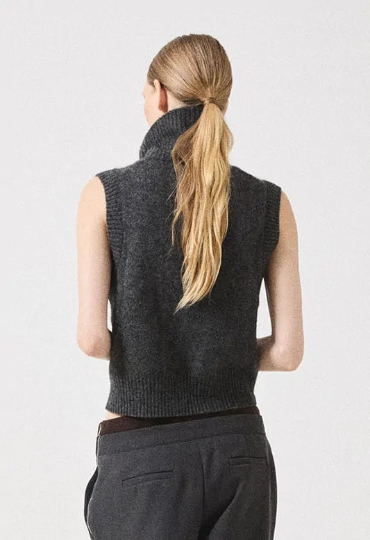 KNIT TURTLE VEST