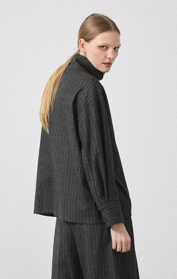 TURTLE NECK SHIRT