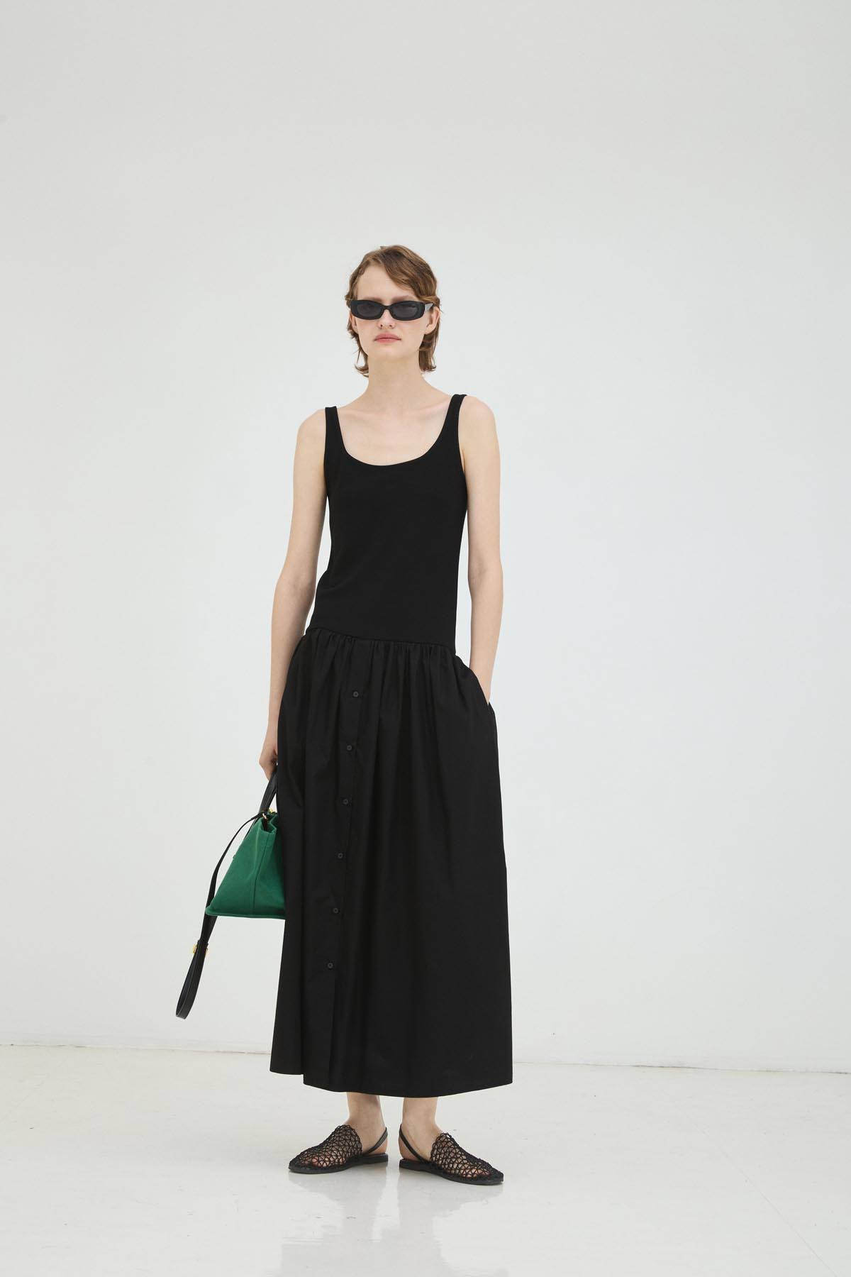 SLEEVELESS DRESS