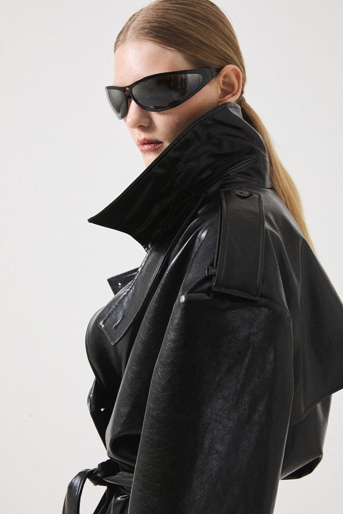 TRENCH JACKET