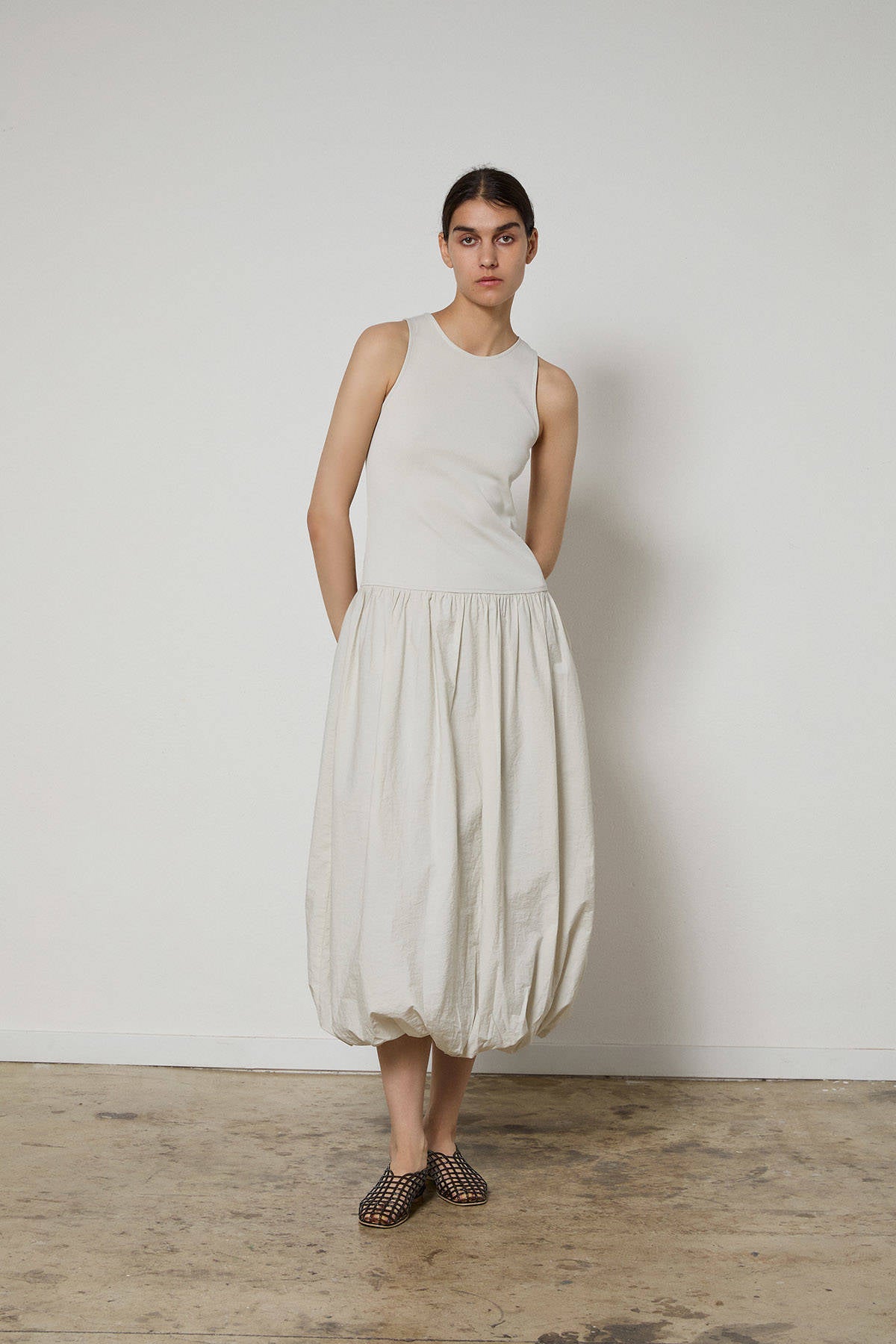 LONG DRESS SLEEVELESS