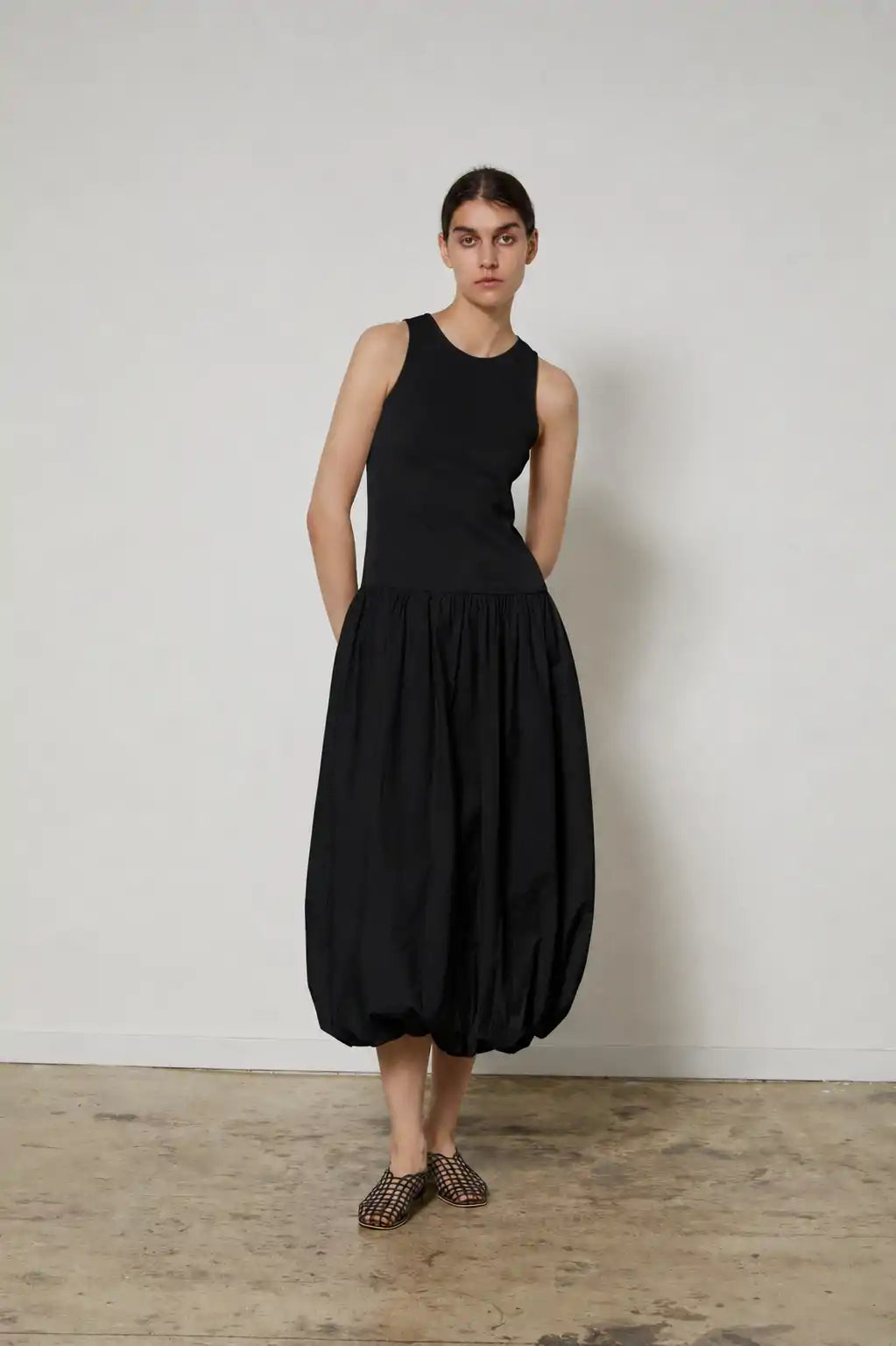 LONG DRESS SLEEVELESS