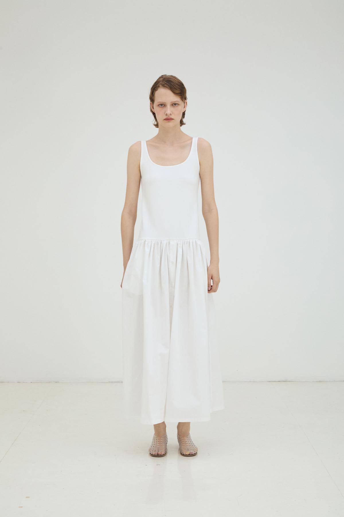 SLEEVELESS DRESS